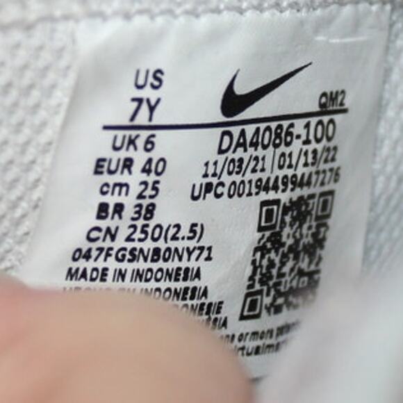 Nike Blazer‎ Mid 77 White Black Yough Size 7Y - Picture 7 of 7